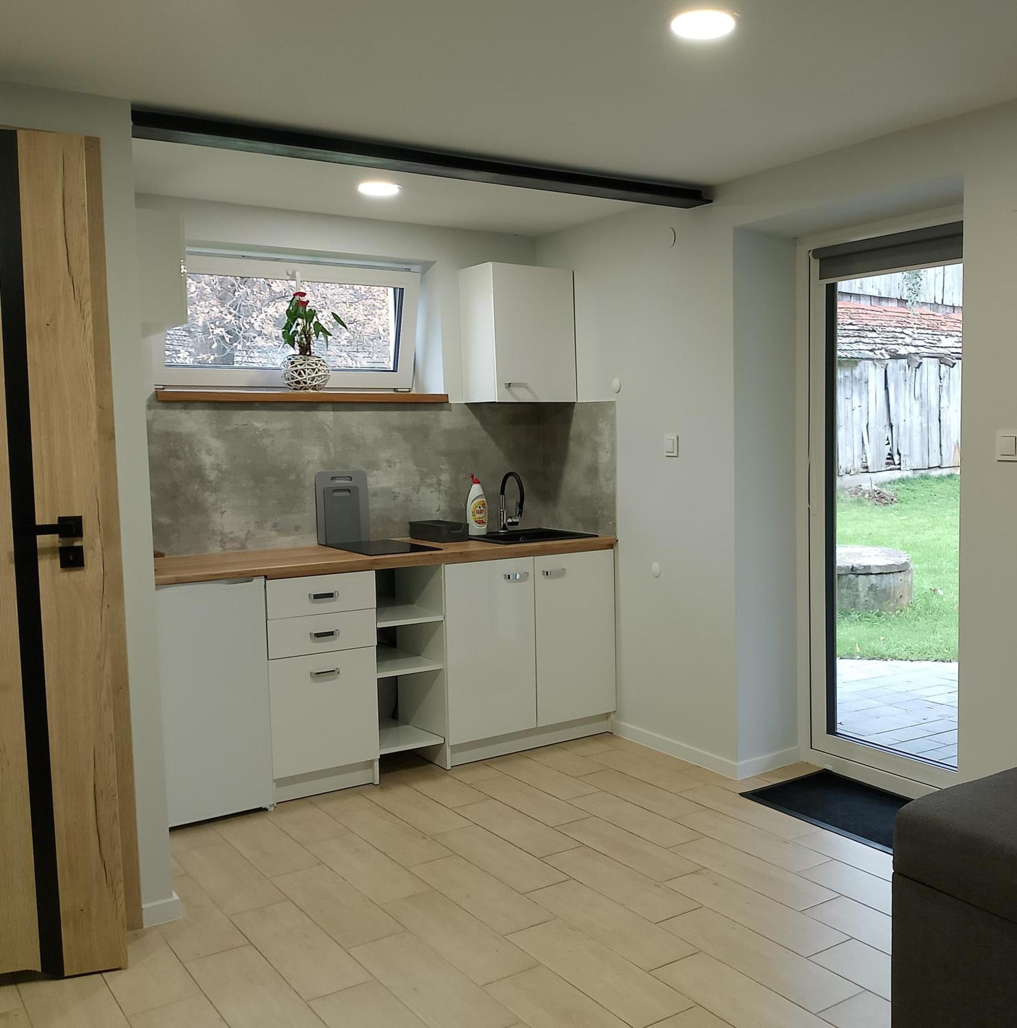 Apartament Z Ogrodem I Przemyśl Buitenkant foto