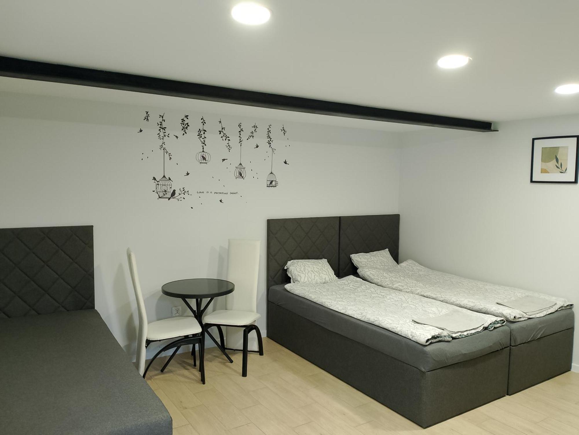 Apartament Z Ogrodem I Przemyśl Buitenkant foto